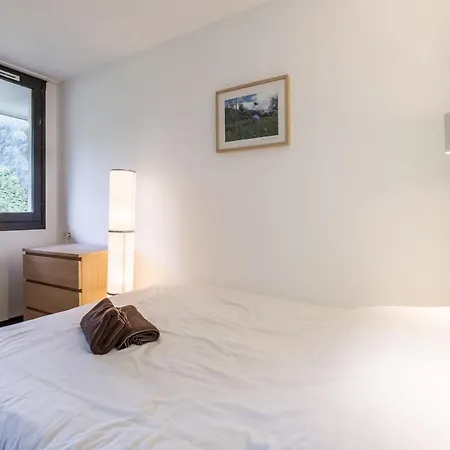 Cornice: Chamois Blanc *