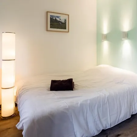 Cornice: Chamois Blanc Apartment